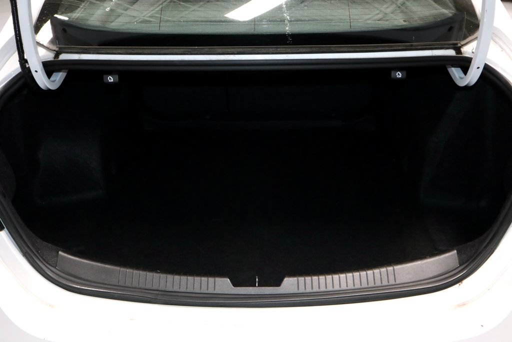 Used 2024 Chevrolet Malibu LT FWD image 13