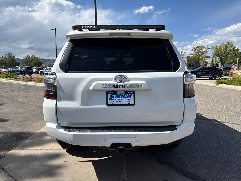 Used 2020 Toyota 4Runner SR5 AWD/4WD image 4
