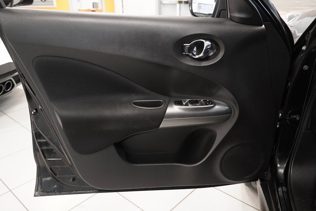 Used 2016 Nissan Juke S image 16