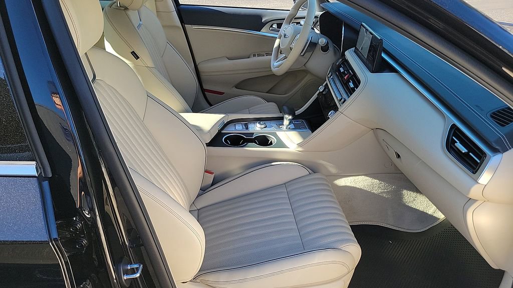 Used 2026 Genesis G70 2.5T Prestige image 38