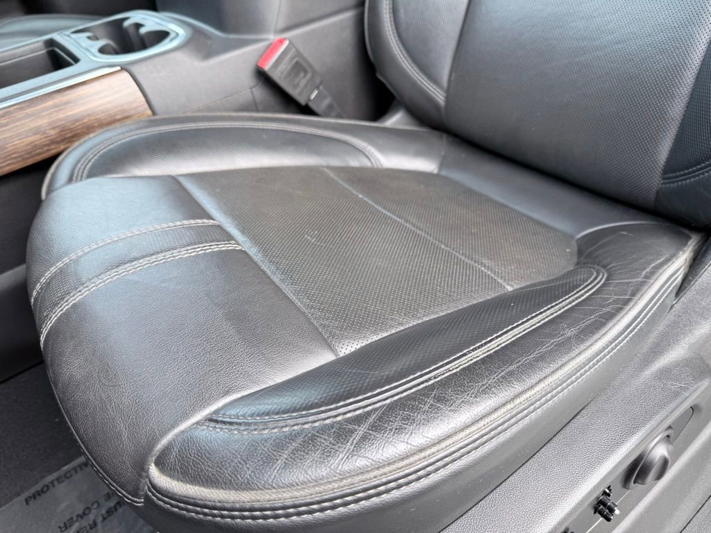 Used 2020 Chevrolet Silverado 1500 High Country w/ Technology Package image 25