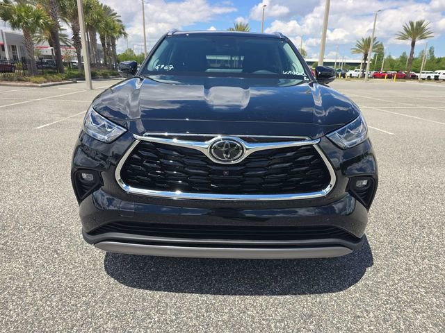 New 2026 Toyota Highlander Platinum AWD/4WD image 9
