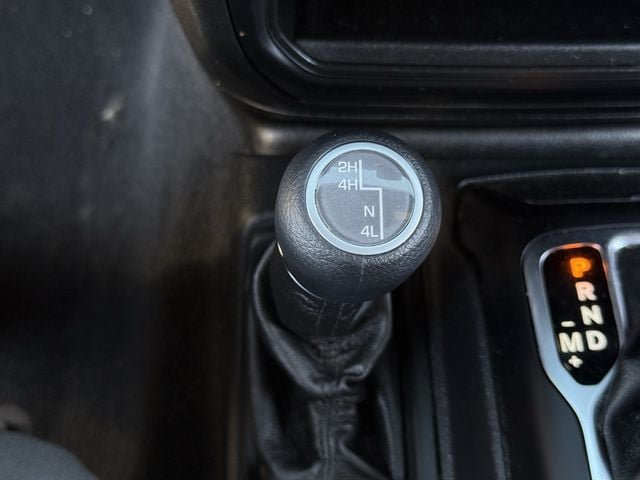 Used 2022 Jeep Wrangler Unlimited Sport w/ Sun And Sound Package AWD/4WD image 19