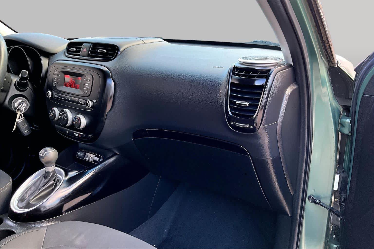 Used 2014 Kia Soul FWD image 17