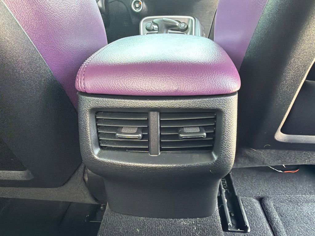 Used 2022 Dodge Challenger GT image 19