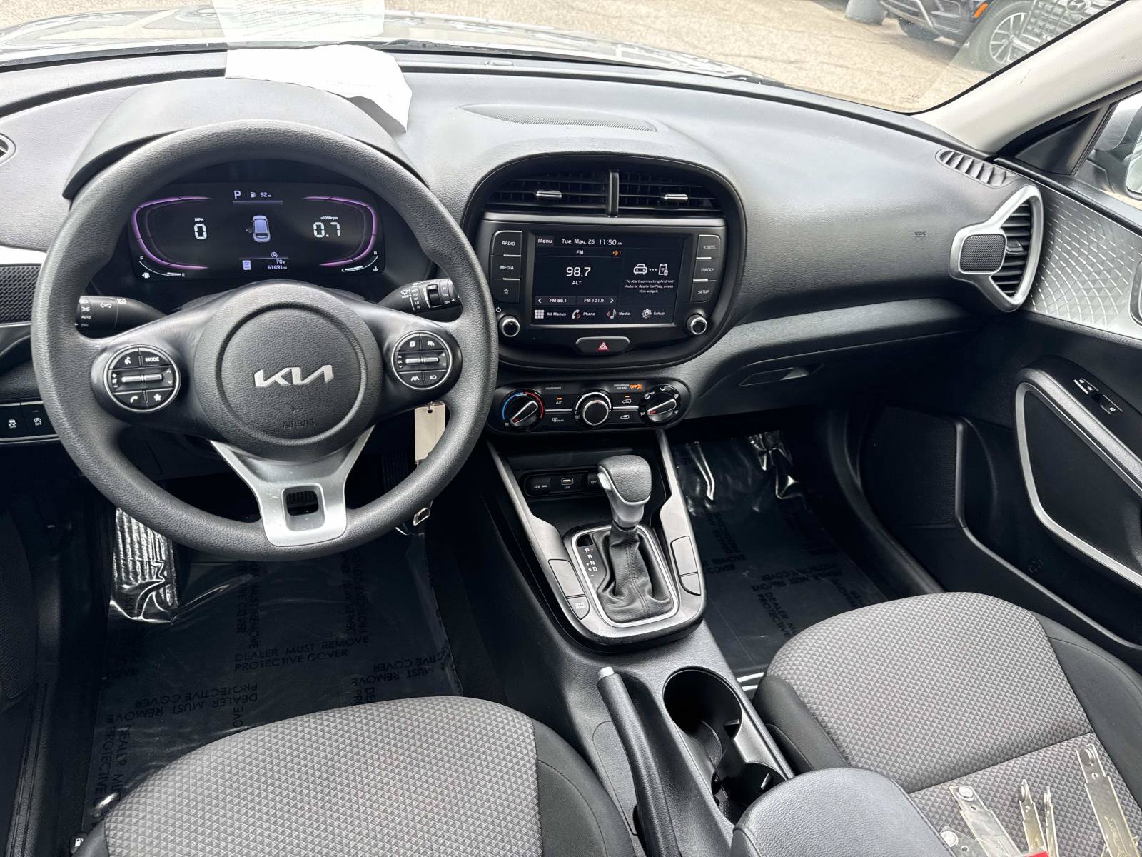 Used 2023 Kia Soul LX FWD image 6