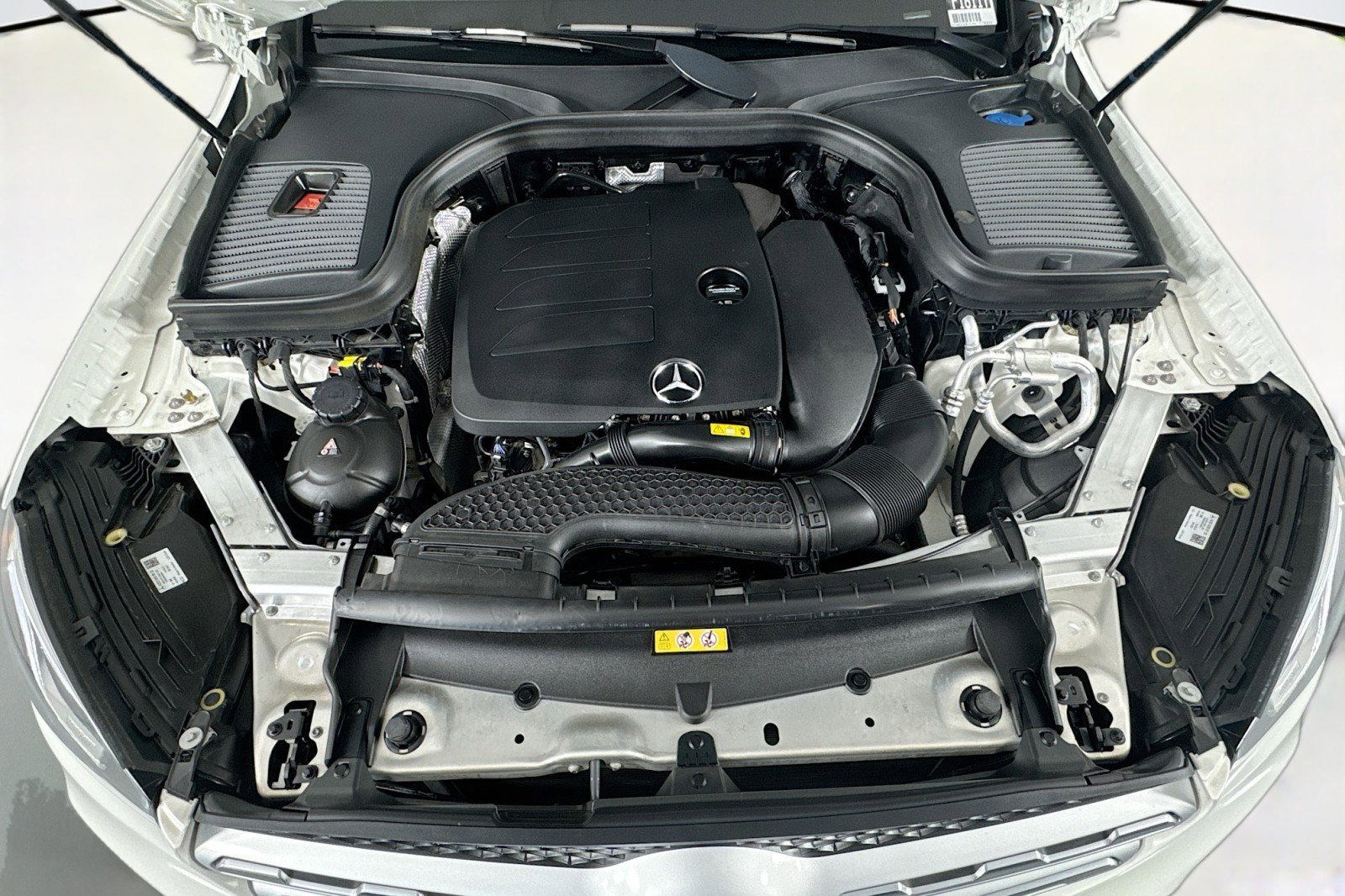 Used 2022 Mercedes-Benz GLC 300 4MATIC image 11