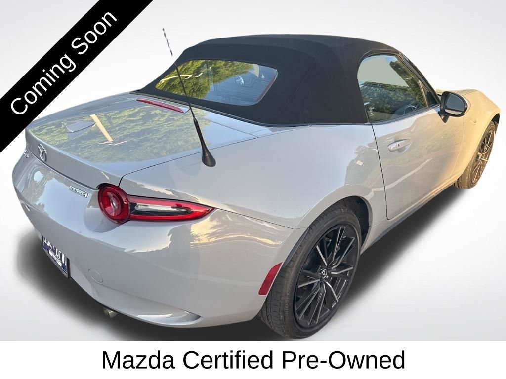 Used 2024 MAZDA MX-5 Miata Grand Touring RWD image 4