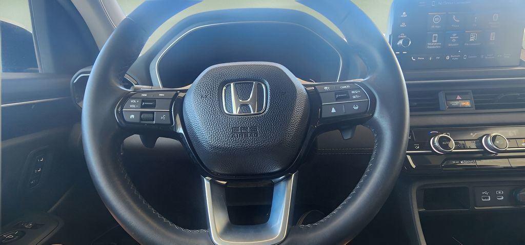 Used 2025 Honda Pilot EX-L image 32