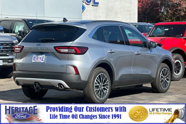 New 2024 Ford Escape SE w/ PHEV Premium Package FWD image 4