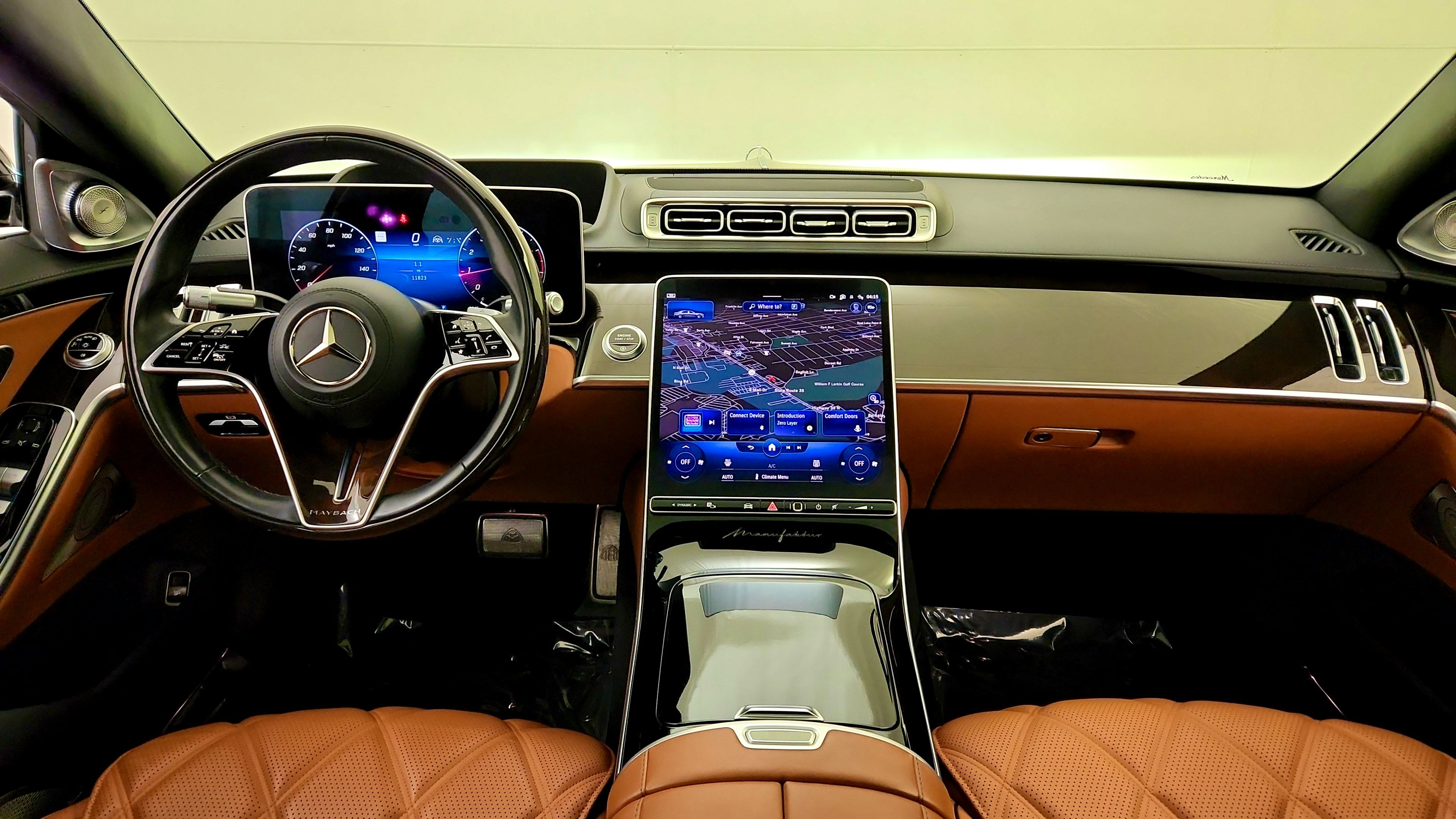 Used 2023 Mercedes-Benz Maybach S 680 4MATIC w/ Manufaktur Leather Package image 22