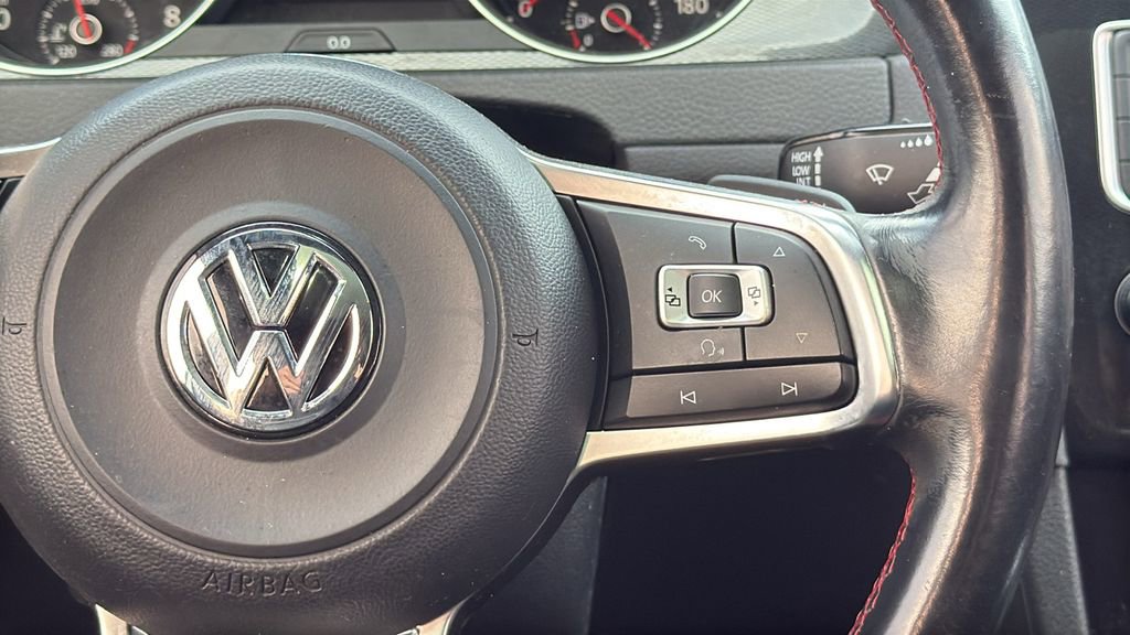 Used 2016 Volkswagen GTI SE w/ Lighting Package (SEL) FWD image 21