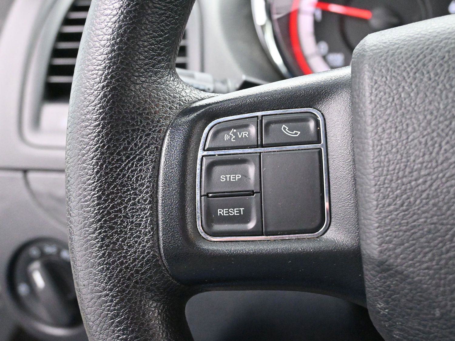 Used 2018 Dodge Grand Caravan SE w/ UConnect Hands-Free Group image 16