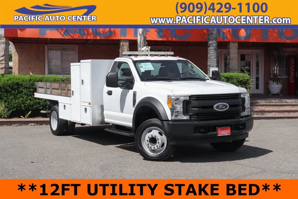 Used 2017 Ford F550 2WD Regular Cab Super Duty image 1