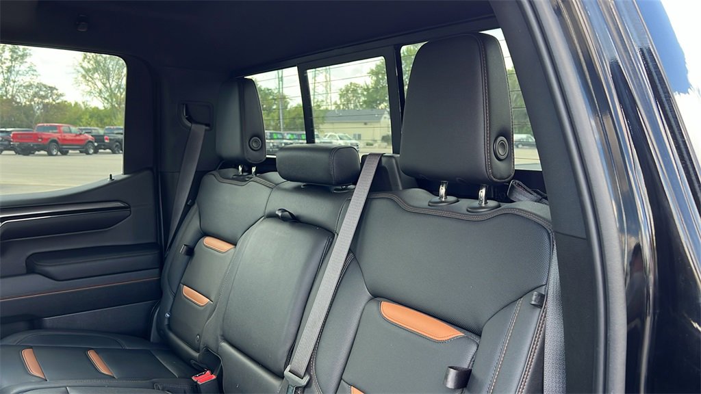 Used 2022 GMC Sierra 1500 AT4 w/ AT4 Premium Package image 30