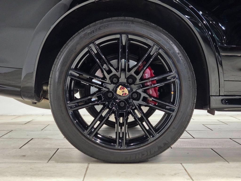 Used 2014 Porsche Cayenne 2014 PORSCHE CAYENNE SPORT DES image 24