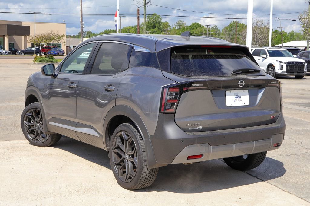 Certified 2025 Nissan Kicks SR image 2