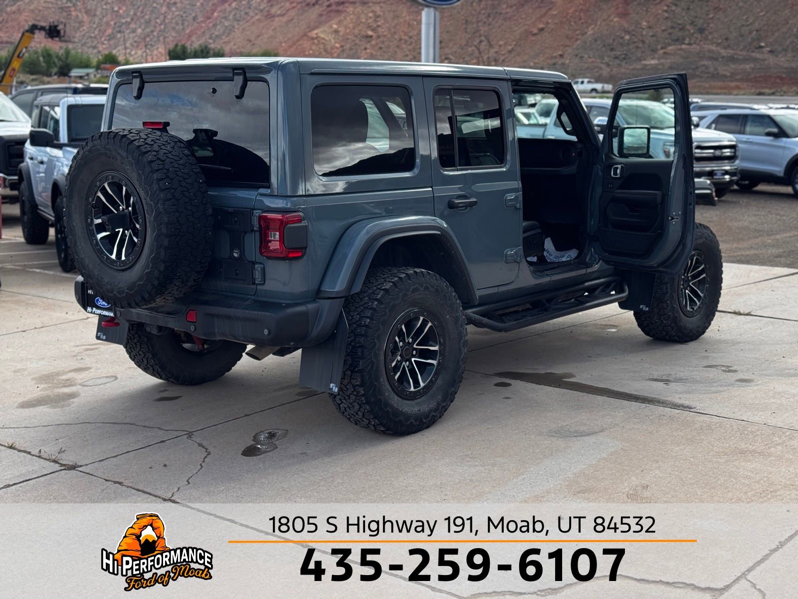 Used 2024 Jeep Wrangler Unlimited Rubicon AWD/4WD image 35