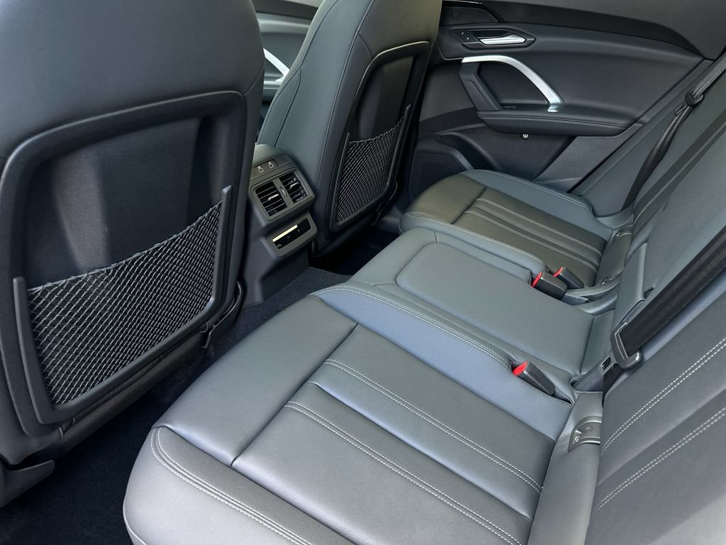 Certified 2025 Audi Q5 Premium w/ Convenience Package AWD/4WD image 17