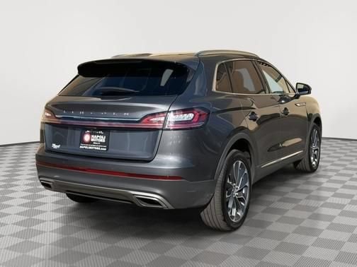 Used 2022 Lincoln Nautilus Reserve AWD/4WD image 3