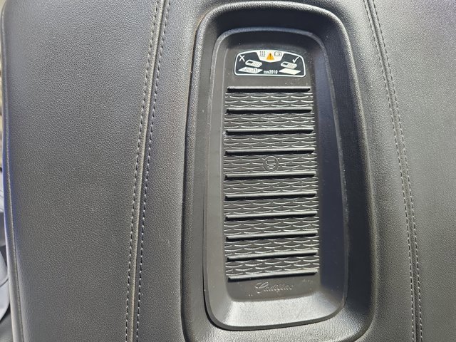 Used 2018 Cadillac Escalade ESV Premium Luxury image 46