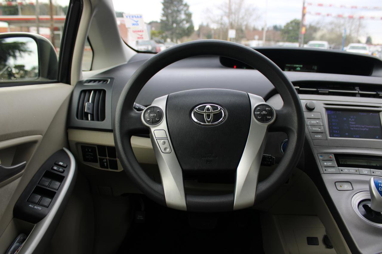 Used 2012 Toyota Prius Two image 9