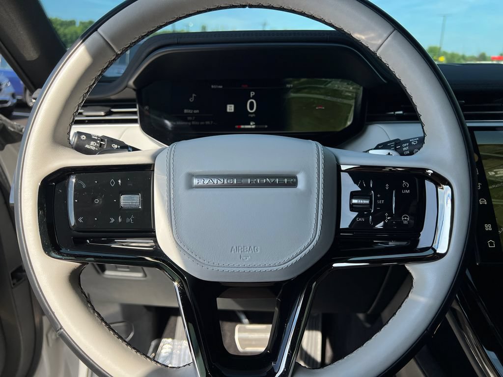 Used 2023 Land Rover Range Rover Sport SE Dynamic AWD/4WD image 17