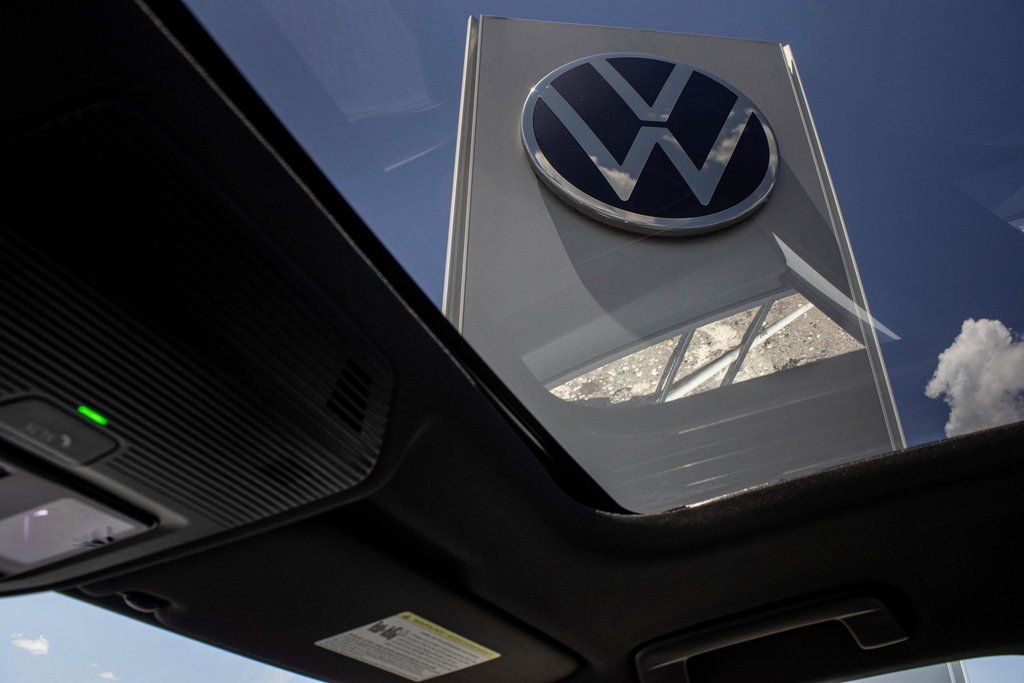 New 2025 Volkswagen GTI SE image 44