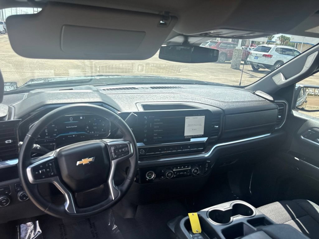 Used 2023 Chevrolet Silverado 1500 LT AWD/4WD image 23
