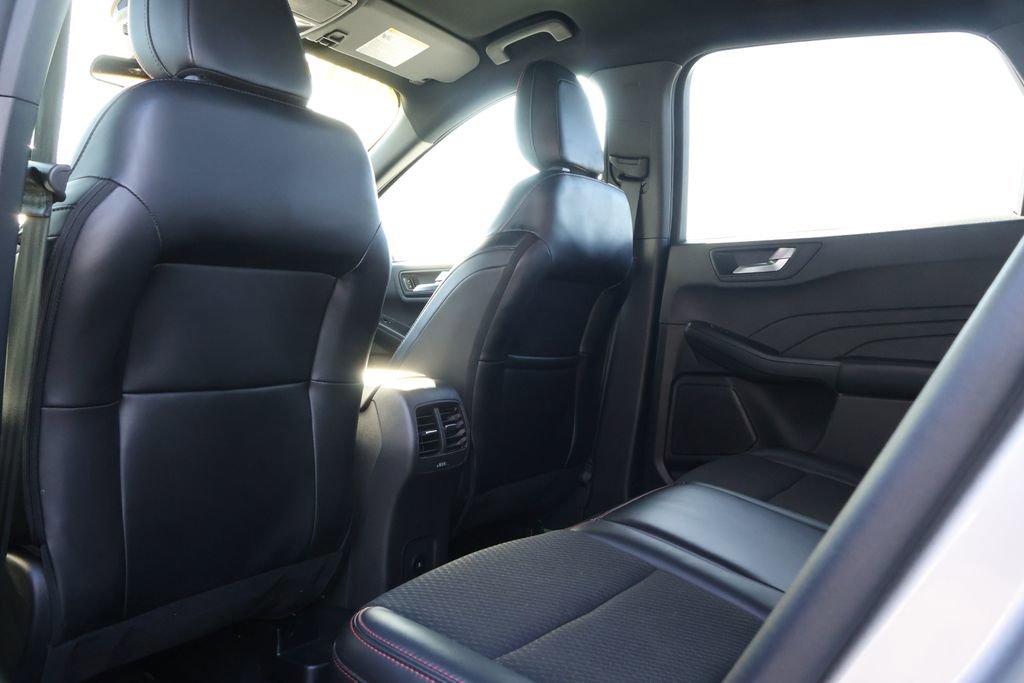 Used 2024 Ford Escape ST-Line image 40