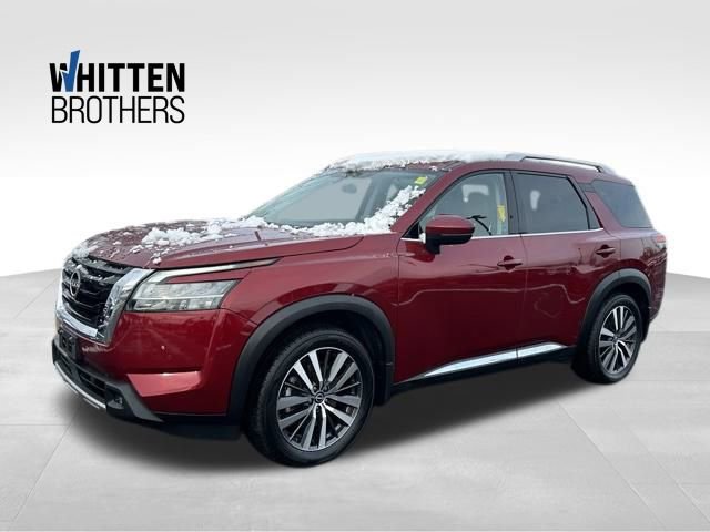 Used 2022 Nissan Pathfinder Platinum w/ Cargo Package