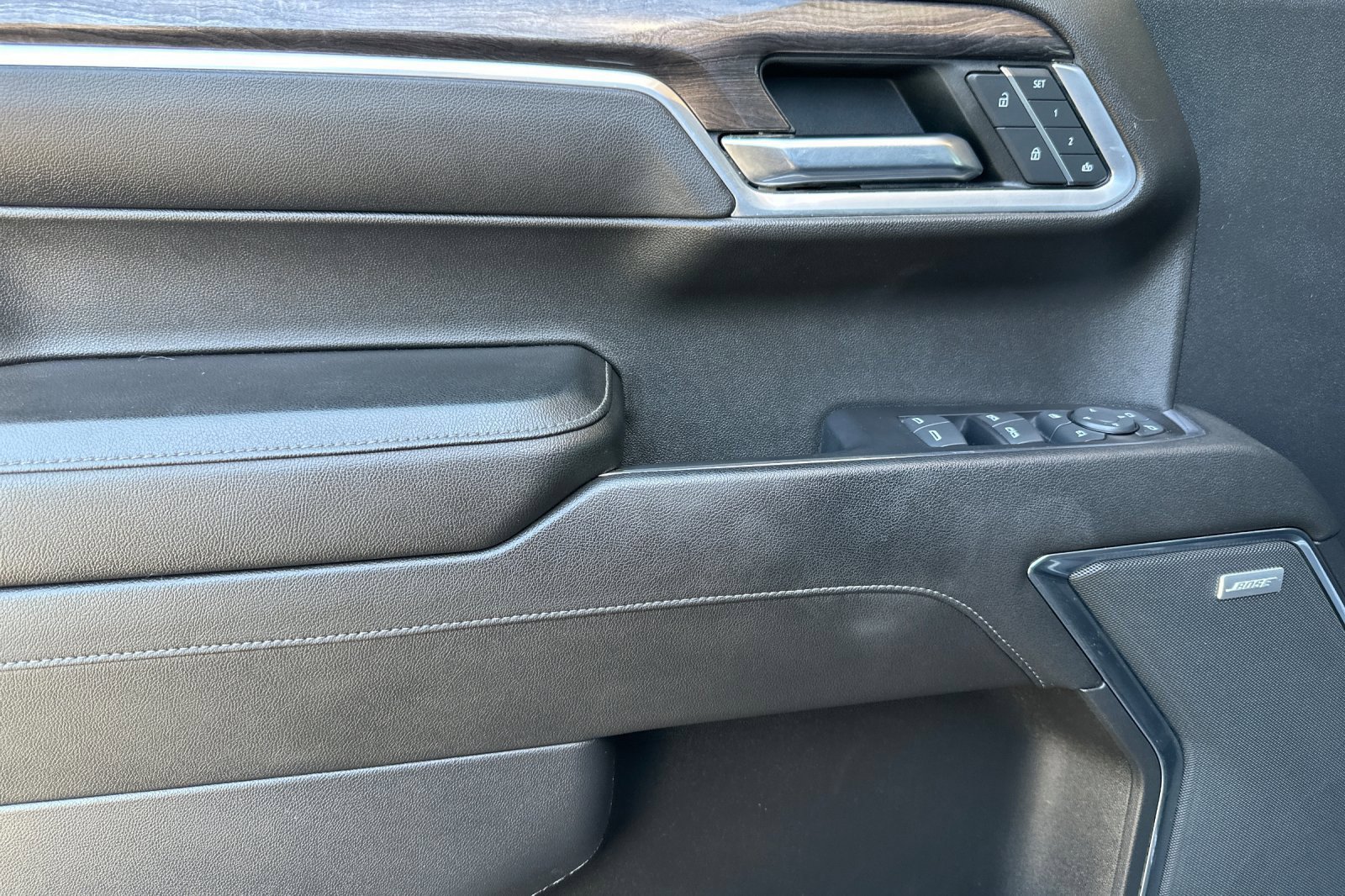 Certified 2022 Chevrolet Silverado 1500 LTZ w/ LTZ Premium Package AWD/4WD image 11