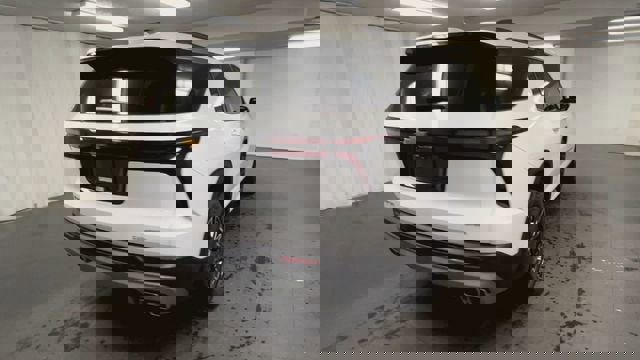 New 2026 Chevrolet Traverse LT w/ Sun and Wheel Package image 8