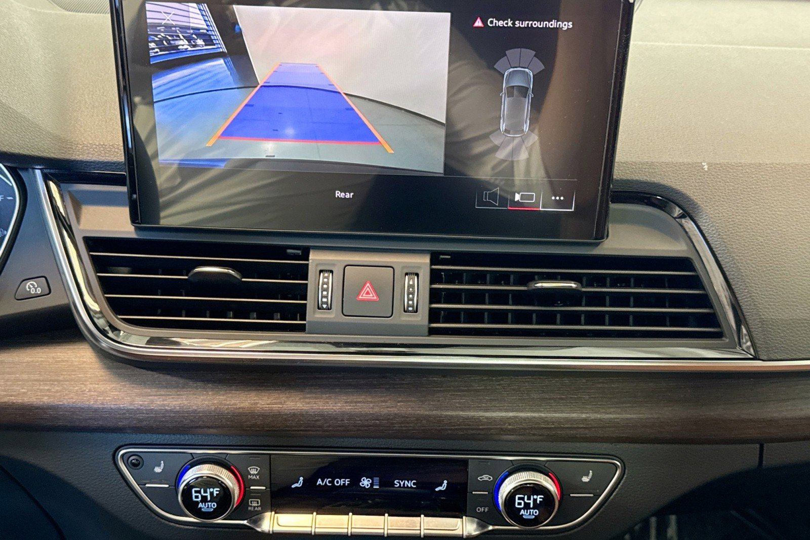 Used 2022 Audi Q5 2.0T Premium w/ Convenience Package image 14