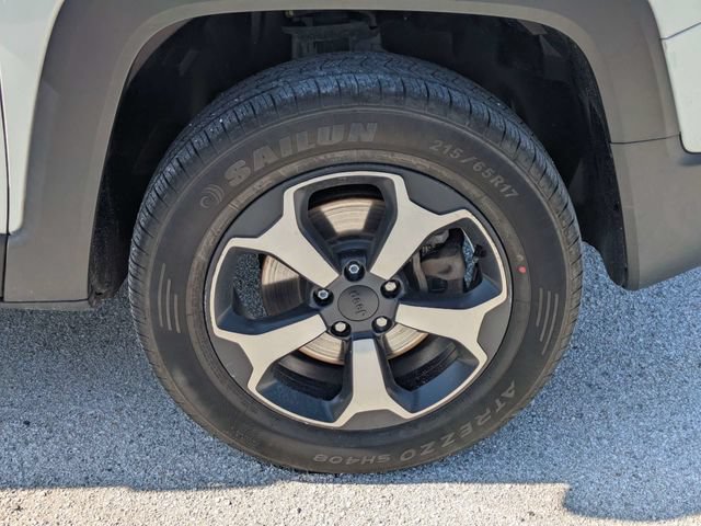 Used 2019 Jeep Renegade Trailhawk AWD/4WD image 10