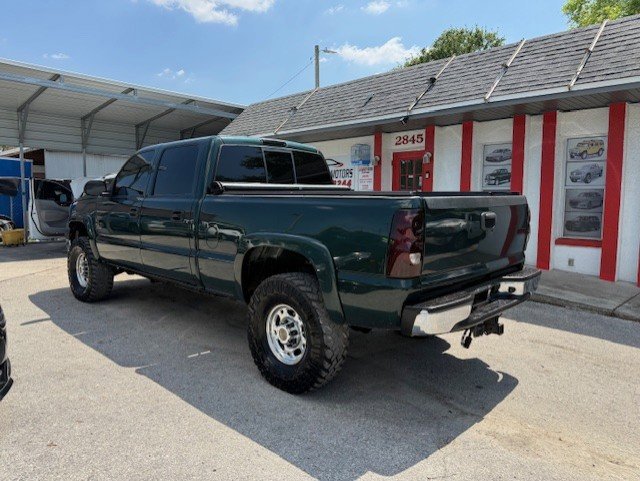 Used 2005 Chevrolet Silverado 2500 LT w/ Heavy-Duty Power Package image 7