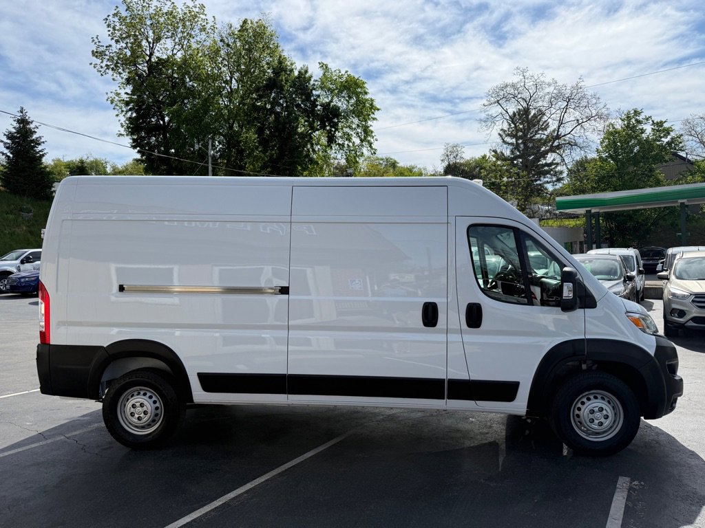Used 2025 RAM ProMaster 2500 w/ Convenience Group FWD image 6