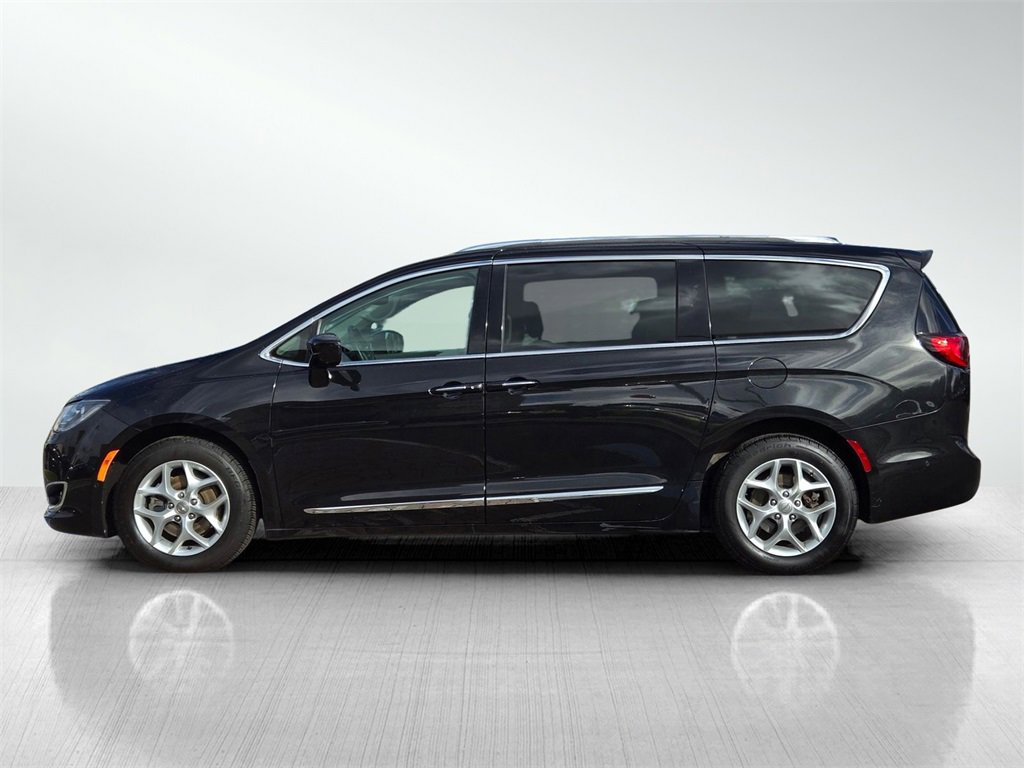 Used 2017 Chrysler Pacifica Touring-L Plus w/ Advanced Safetytec Group image 7