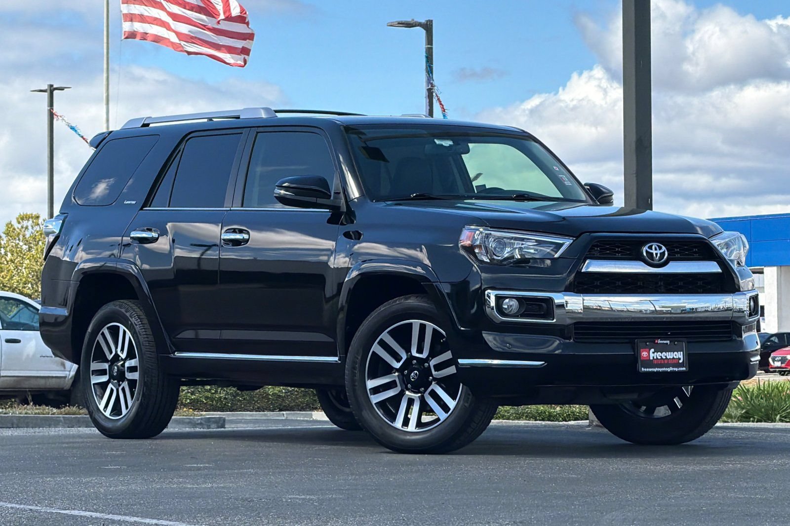 Used 2019 Toyota 4Runner Limited AWD/4WD image 2
