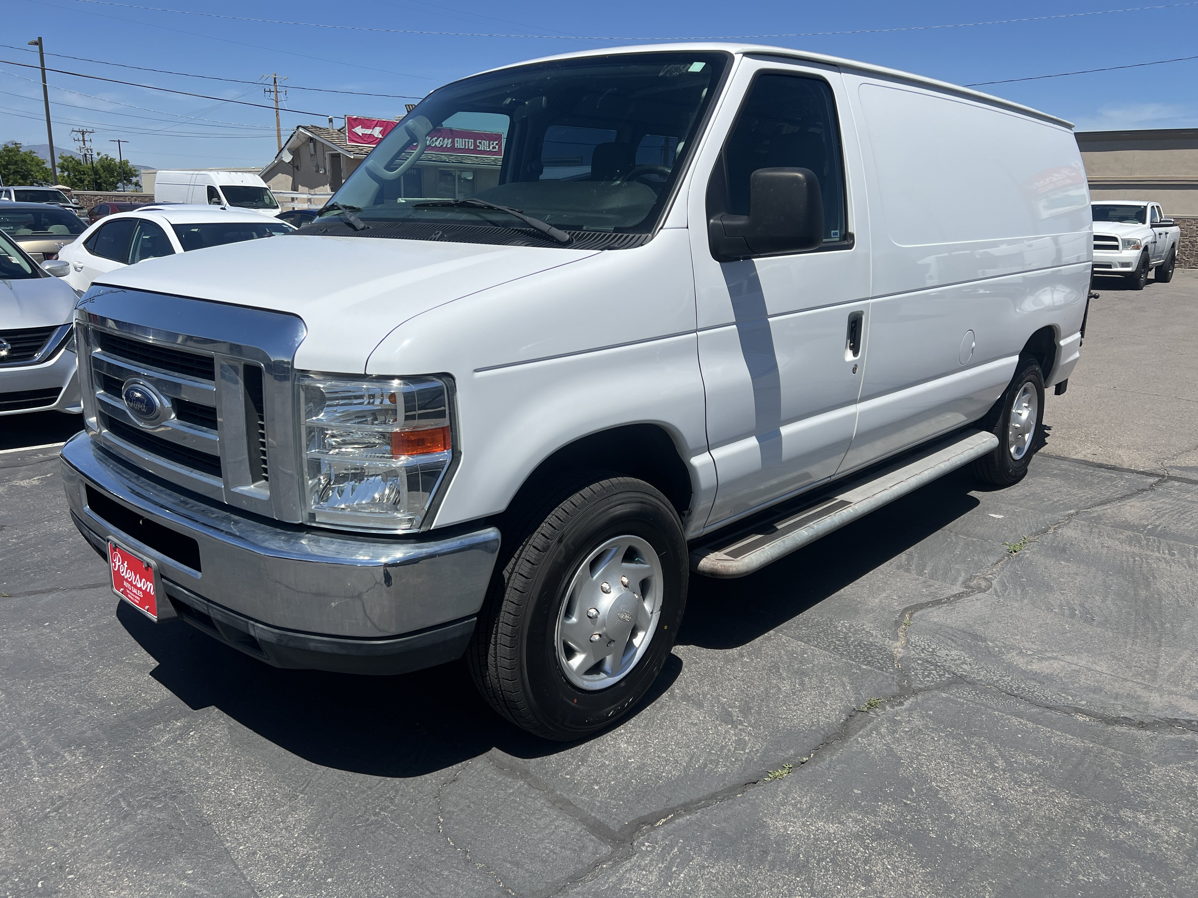 Used 2014 Ford E-250 and Econoline 250 w/ Power Group RWD image 2