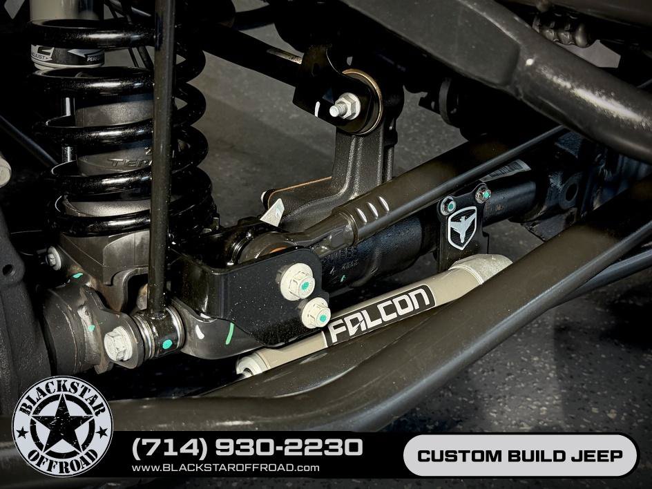 Used 2024 Jeep Gladiator Rubicon w/ Technology Group AWD/4WD image 32
