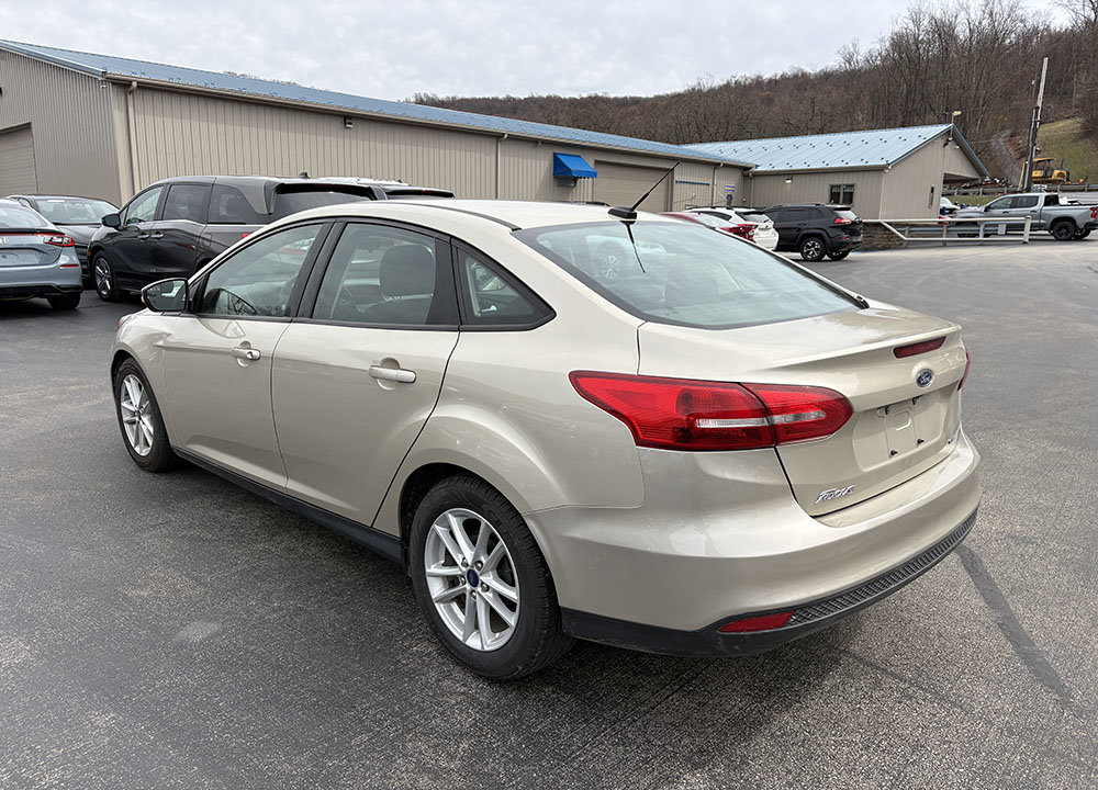 Used 2017 Ford Focus SE w/ Cold Weather Package FWD image 2