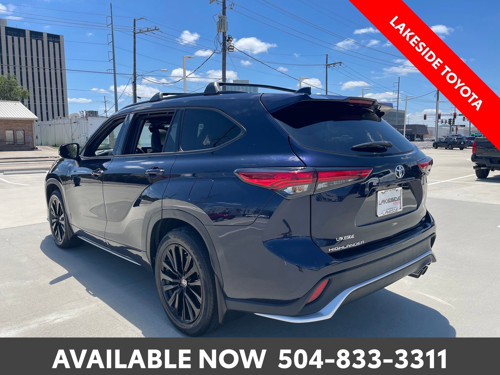 Used 2023 Toyota Highlander XSE FWD image 3