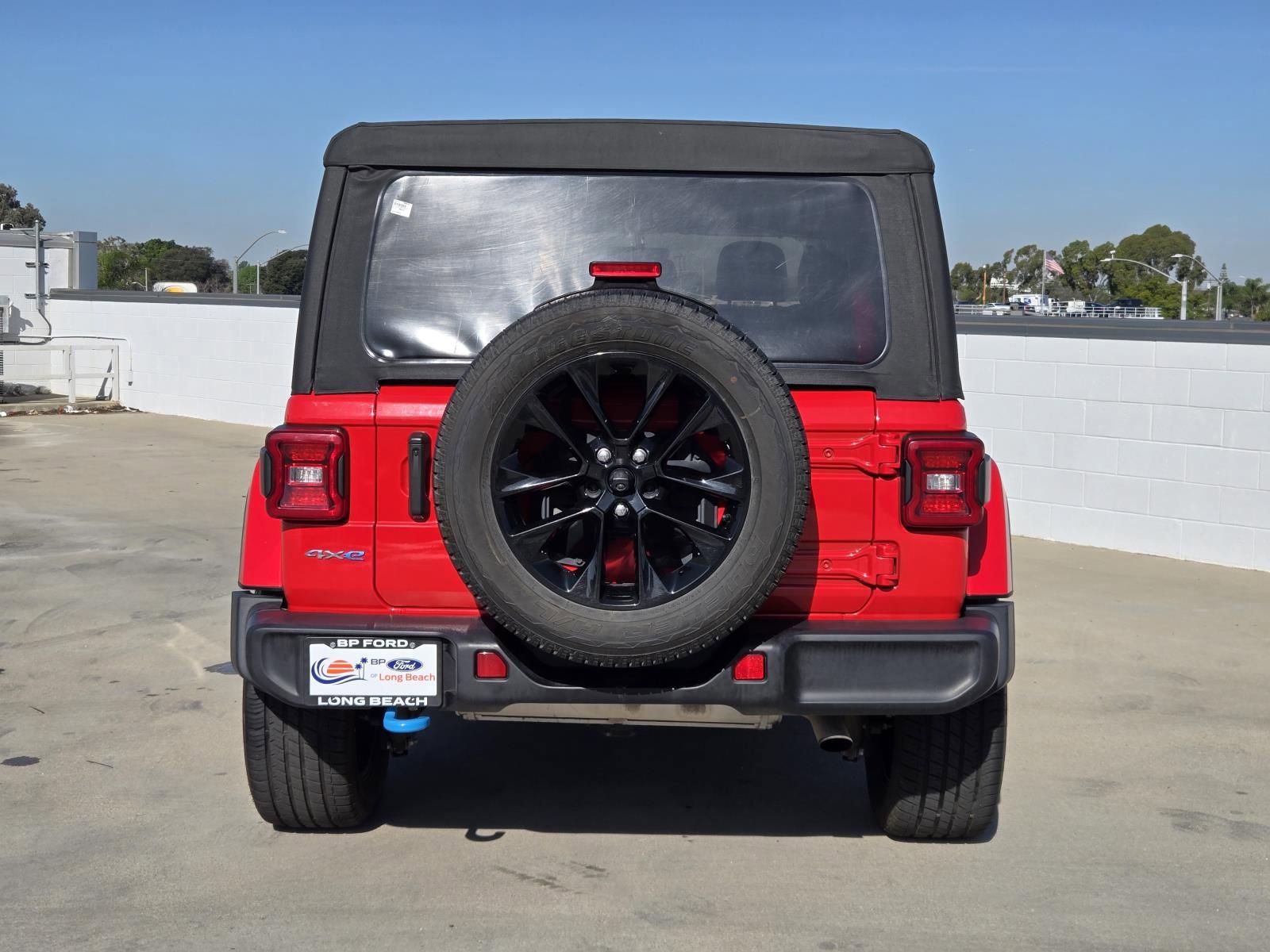 Used 2022 Jeep Wrangler Unlimited Sahara image 5