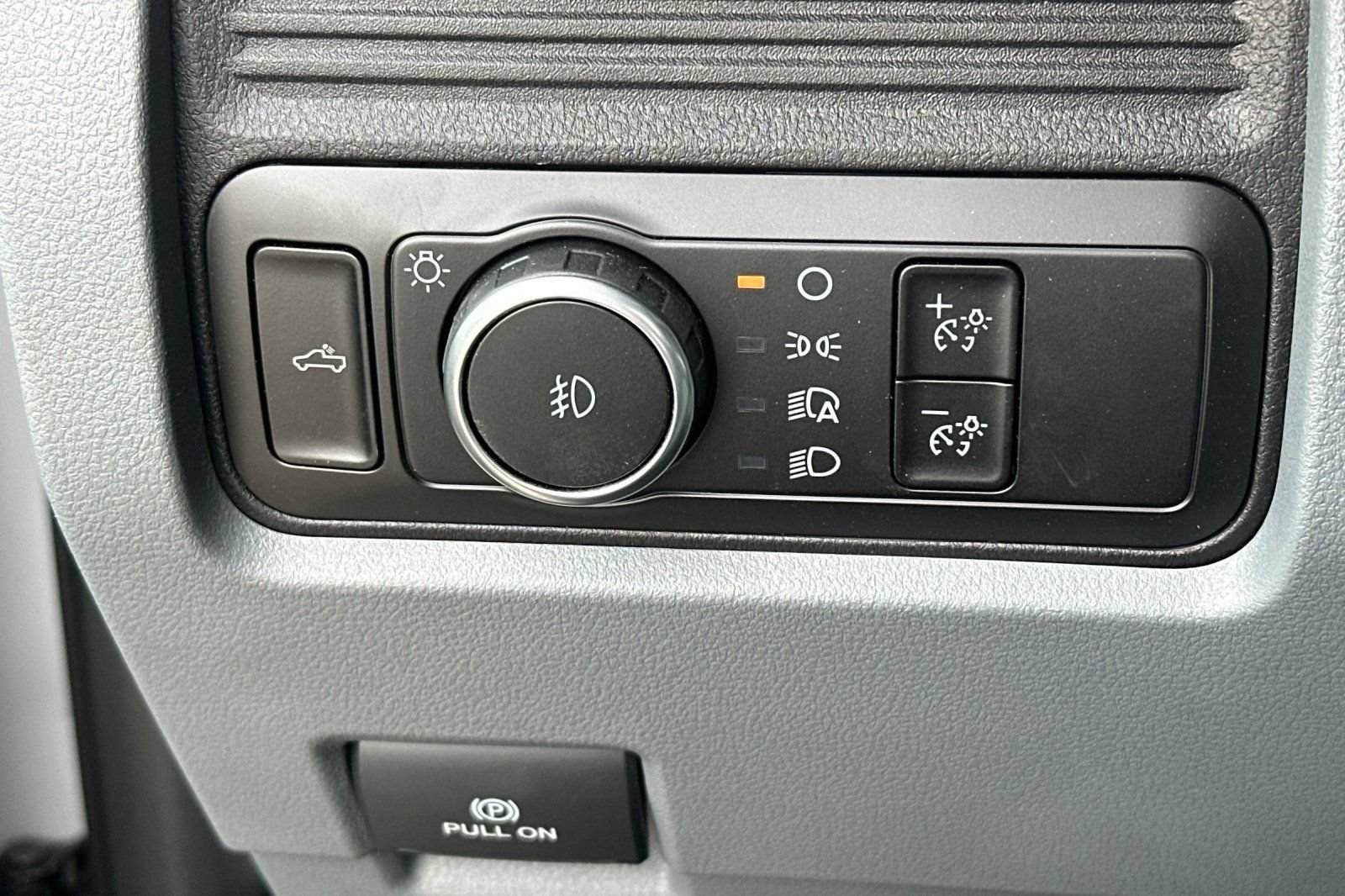 New 2026 Ford F550 4x4 Regular Cab Super Duty image 25