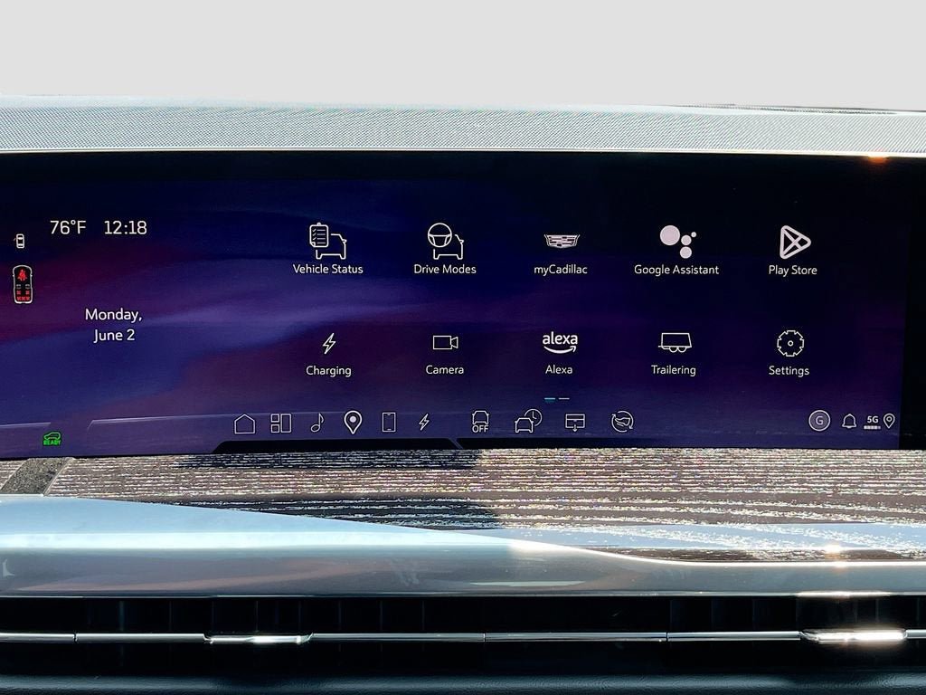 New 2025 Cadillac Escalade IQ Luxury 1 w/ Smart Trailering package AWD/4WD image 15