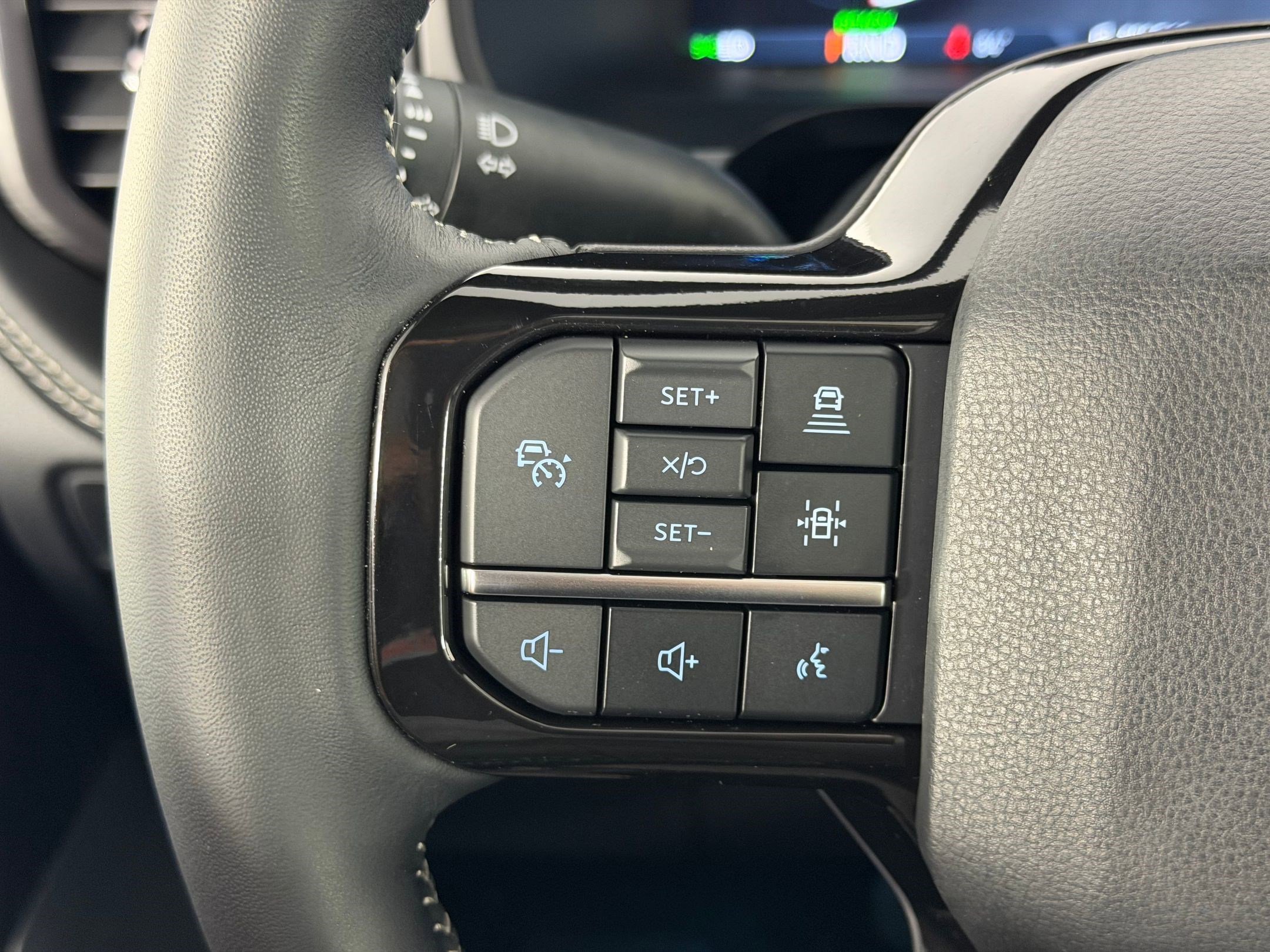 Used 2023 Ford F150 Lightning Platinum image 16