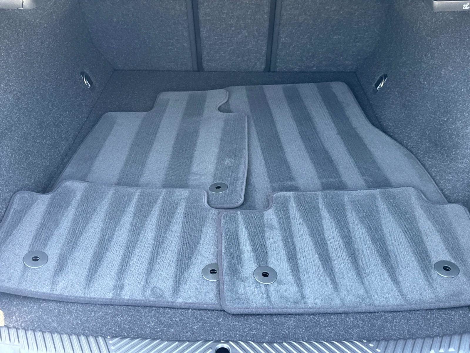 Used 2024 BMW i5 eDrive40i w/ M Sport Package image 7