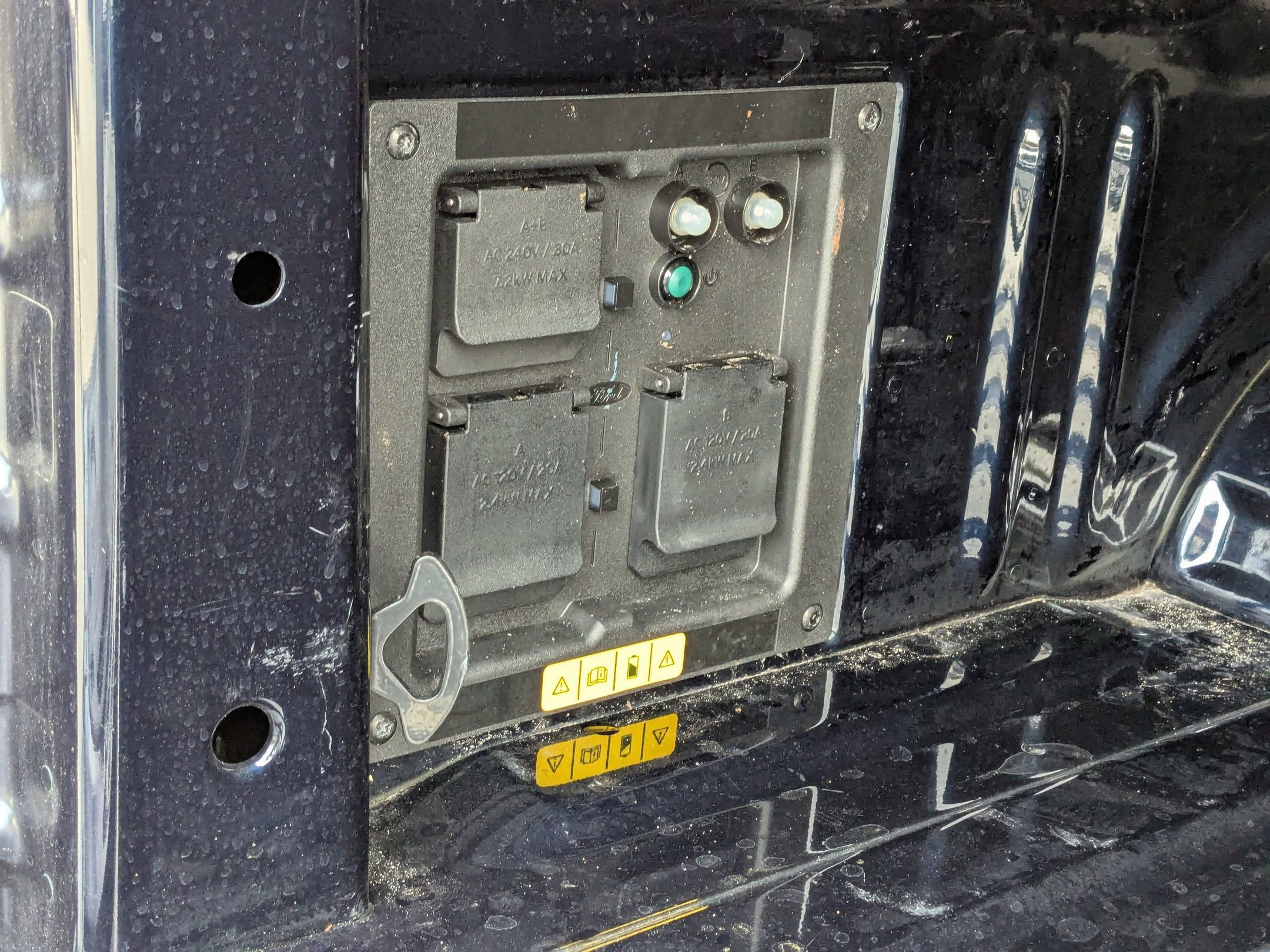 Certified 2025 Ford F150 Lightning Lariat w/ Max Trailer Tow Package image 39