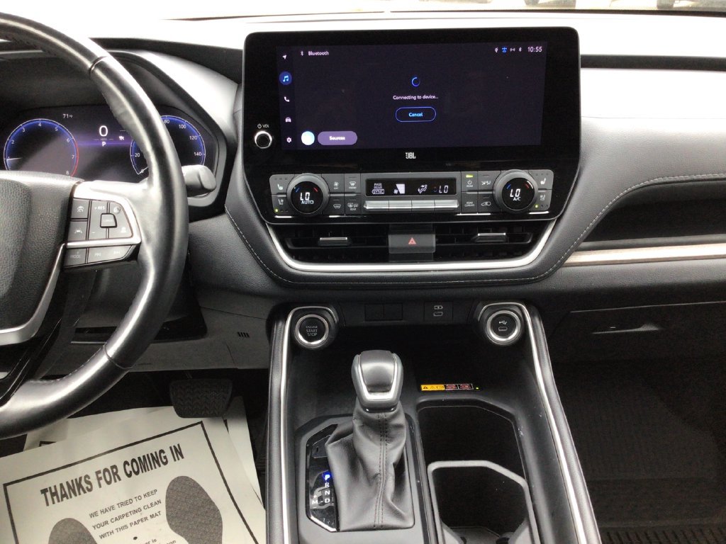 Used 2024 Toyota Grand Highlander AWD image 18